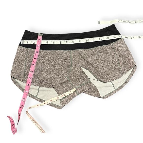 LULULEMON Women’s Heather Lux Multi Black / Black Speed Up Low Rise 2.5” Shorts - Picture 7 of 8